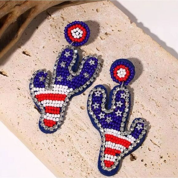 New Patriotic Beaded Cactus 4th Of July Independace Day Earrings - Picture 6 of 8